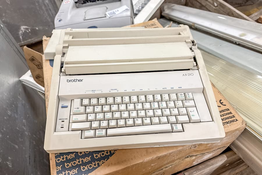 Elektro Schreibmaschine Brother AX-210